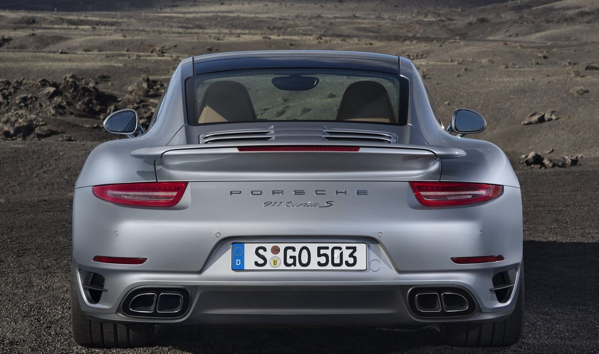 Nauji Porsche modeliai – 911 Turbo ir 911 Turbo S