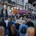 Vilniaus gatvėse – daugybė švenčiančių: barai savaitgalį planuoja apyvartos šuolį, bet ne grįžusių studentų dėka