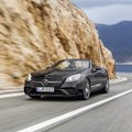 „Mercedes-Benz“ premjerų srautas nesiliauja – parodytas dar vienas kabrioletas