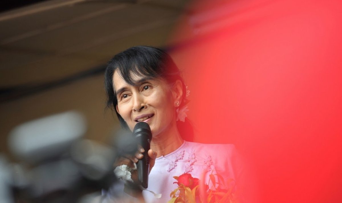 Aung San Suu Kyi (Aung San Su Či)