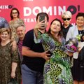 Tarp išsipuošusių žinomų veidų „Domino“ teatro renginyje – Gražina Baikštytė ir Merūnas bei Erika Vitulskiai