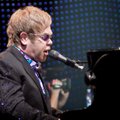 Geležinkelininkai dešimtimis susiruošė į Eltono Johno koncertą
