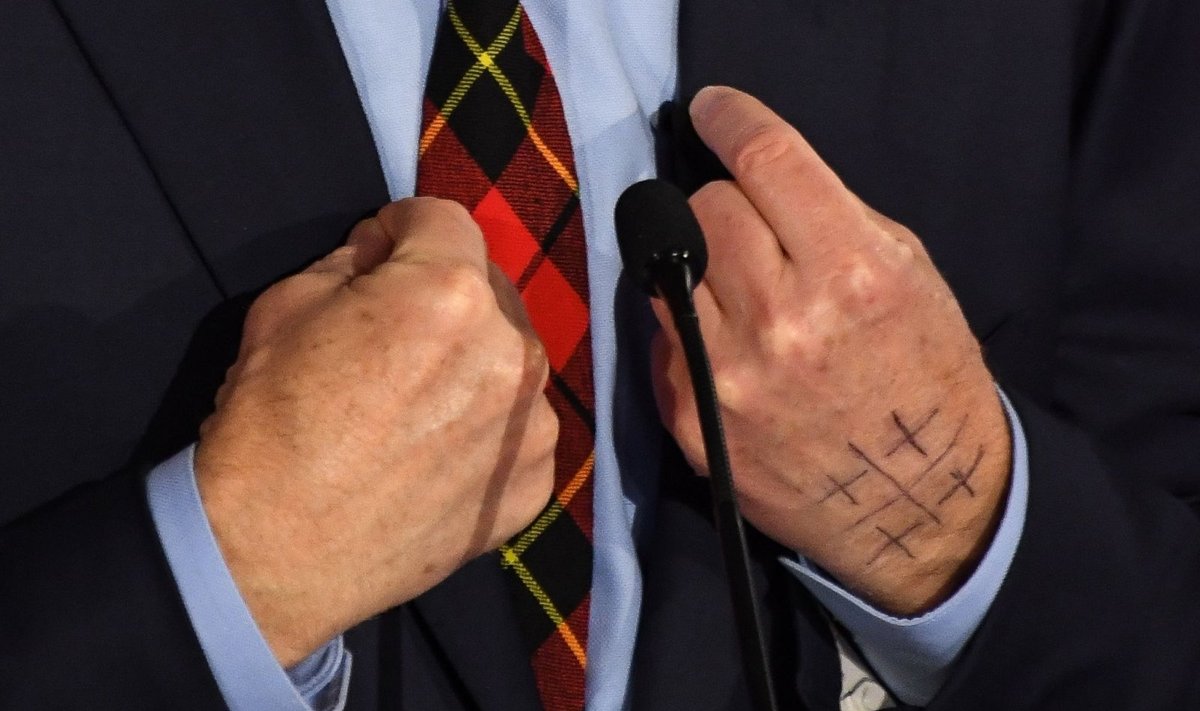 Simbolis ant Tomo Steyerio rankos