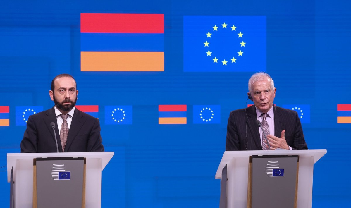 Josepas Borrellis Briuselyje susitiko su Armėnijos užsienio reikalų ministru
