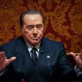 Mirė buvęs Italijos premjeras Silvio Berlusconi