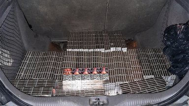 Kėdainiečio automobilyje – 14,5 tūkst. eurų vertės baltarusiškų cigarečių krovinys