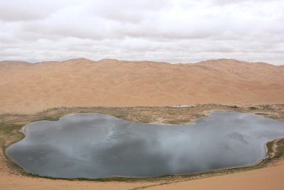 Badain Džarano dykumos ežerai