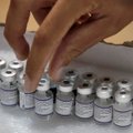 ES pasiūlė Kinijai vakcinų nuo COVID-19