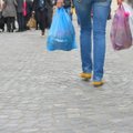 Iki metų pabaigos: draudimas nemokamai dalyti dalį plastikinių maišelių