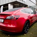 „Tesla“ pardavėjai Lietuvoje sureagavo į Elono Musko įrašus: nurodė, kaip keisis šių elektromobilių pardavimas