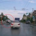 Rusijos vairuotojų kronikos: kas ant šono „paguldė“ automobilį?