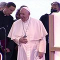 Slovakijoje besilankantis popiežius Pranciškus pasmerkė romų diskriminaciją