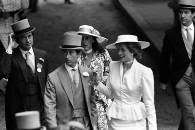 Princesė Diana, princas Charlesas ir Oliveris Hoare su žmoma