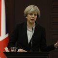 Sunkumus išgyvenanti Theresa May pradeda mūšį parlamente dėl „Brexit“ įstatymo