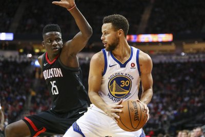 Clintas Capela ir Stephenas Curry