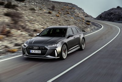 "Audi" pristatė ketvirtos kartos "RS6 Avant"