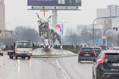 Iš Kauno herbo į Muravos sankryžą žengė Tauras