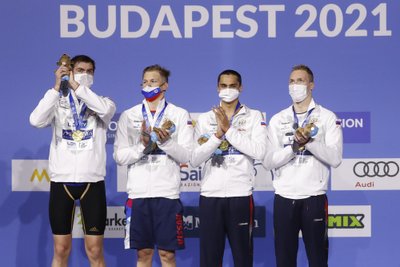 Rusijos plaukimo rinktinė (Andrej Minakov, Aleksandr Ščegolev, Vladislav Grinev, Kliment Kolesnikov)