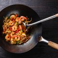 Greita ir skani vakarienė per 5 minutes: 3 „wok“ paruoštukų receptai