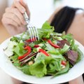 Greitai paruošiamos dietinės salotos 2 receptai