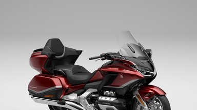 Limuzinas tarp motociklų: „Honda“ atnaujino motociklų gamos flagmaną