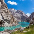 Debesis siekiančios viršukalnės, švariausi ežerai ir egzotiška kultūra: 10 įdomių faktų apie Kirgiziją