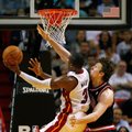 NBA lygos Rytų konferencijos favoritų dvikovoje „Heat“ klubas Majamyje nugalėjo „Bulls“ ekipą