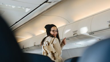 Skrisdami lėktuvu nepamirškite šios nerašytos taisyklės – kiti keleiviai jums tikrai padėkos