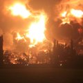 Indonezijos naftos perdirbimo įmonėje kilo didžiulis gaisras