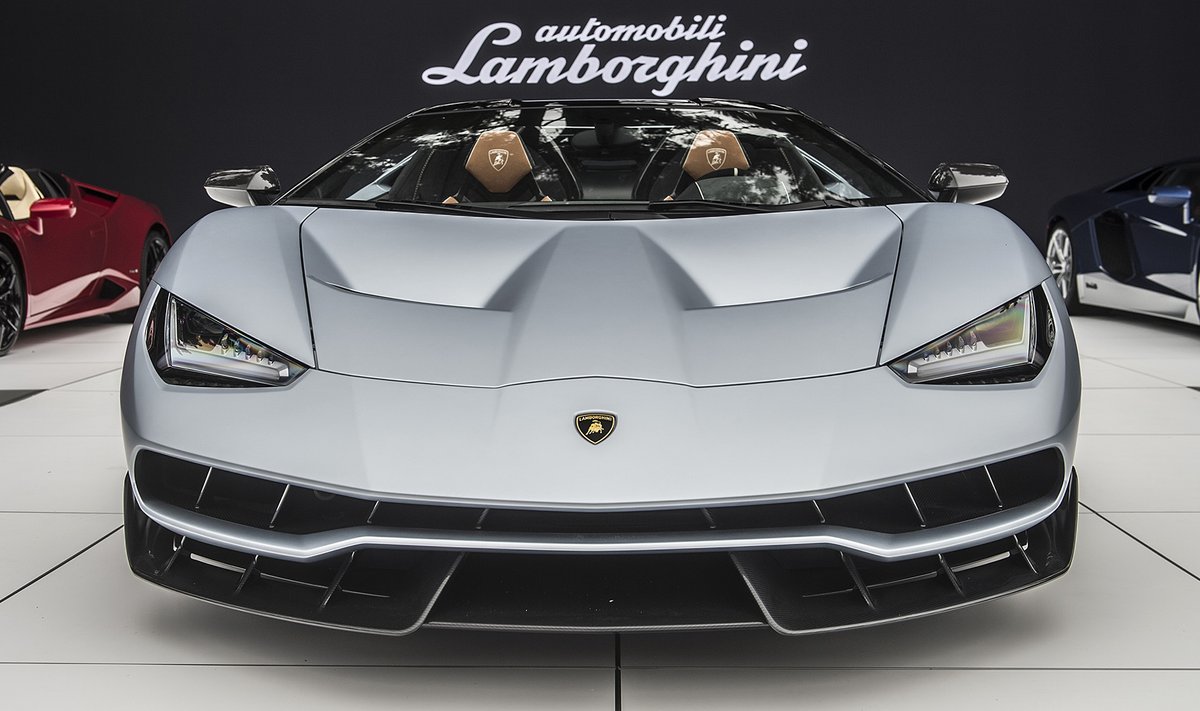 "Lamborghini Centenario Roadster"