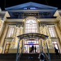 Kalėdomis nušvito Vilniaus geležinkelio stotis