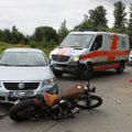 Per avariją Vilniuje sužalotas baikeris išvežtas į reanimaciją