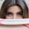 5 greiti būdai paslėpti rytinį veido nuovargį