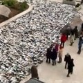 Naujas pasaulio Guinnesso rekordas – „jūra“ batų perdirbimui