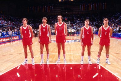Aleksandras Volkovas, Valerijus Tichonenka, Viktoras Pankraškinas, Tiitas Sokkas, Šarūnas Marčiulionis  – 1987-ųjų "McDonald's" turnyre JAV
