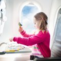 Kad skrydis su vaikais neprailgtų – smagios idėjos žaidimams lėktuve be planšetės