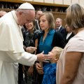 Su nukentėjusiais per teroro aktą Nicoje susitikęs popiežius ragino siekti dialogo