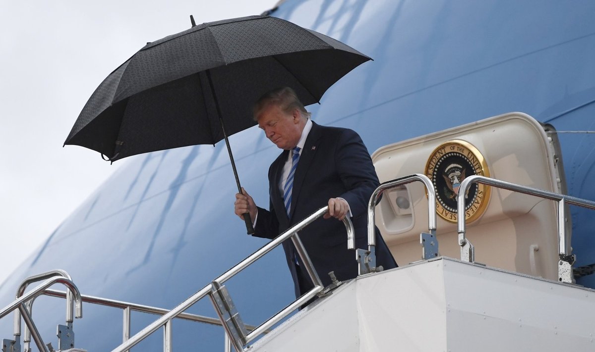 Donaldas Trumpas atvyko į Japoniją