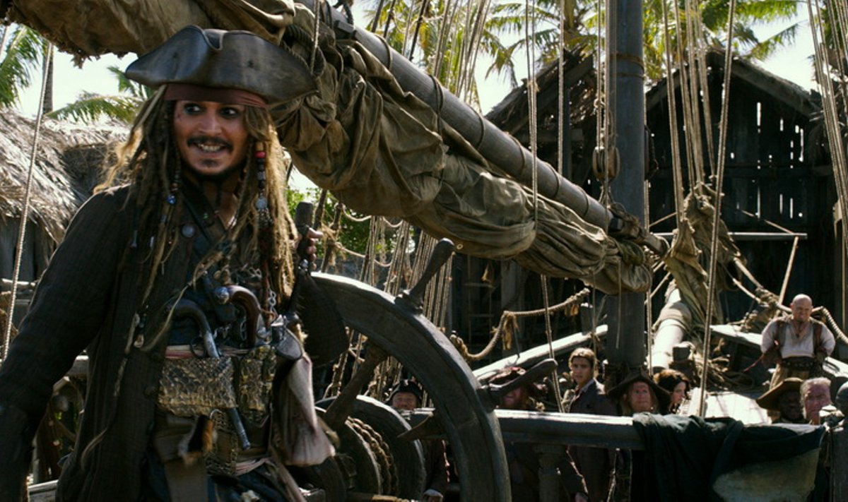 Kadras iš filmo "Karibų piratai: Salazaro kerštas“