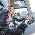 Rinktinės kandidatas A. Juškevičius išbandė neregėto komforto autobusą
