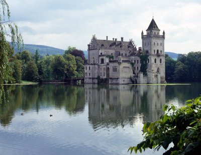Anif pilis ant vandens Austrijoje