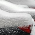 Sniego valymui trukdantys automobiliai bus nutempiami