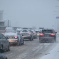 Из-за снегопада в столице – заторы и дорожно-транспортные происшествия