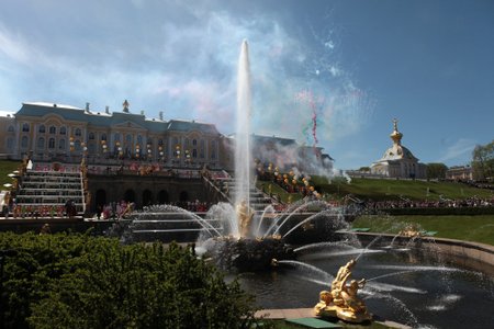 Peterhofo fontanas