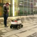 Prekes pristatantys robotai vežėjai gali tapti Kalėdų senelio pagalbininkais