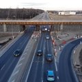 Kol naujo viaduko Kaune statybos stovi, vairuotojus toliau pasitinka kliūtys