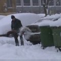 Estijoje siautėjo pūgos: Talinas skęsta sniege