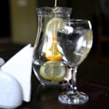 Seimas nusprendė neįpareigoti restoranų teikti geriamą vandenį nemokamai