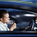 Ką daryti, jeigu automobilyje smirda: kaip atsikratyti rūkalų kvapo salone