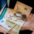 Government may provide extra EUR 400 mln for public-sector salaries
